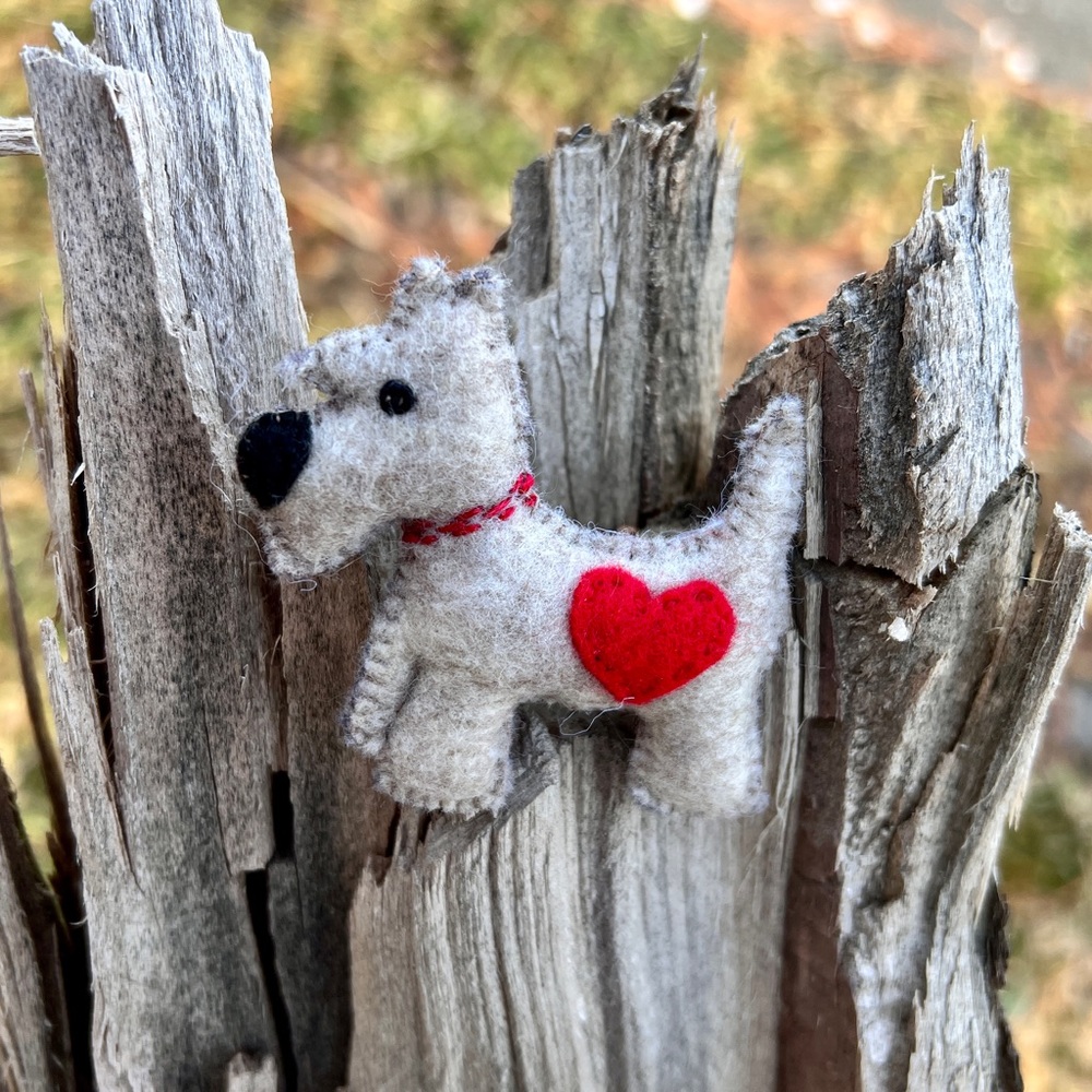 cute beige Scottie dog brooch, dog pin, handmade animal jewelry